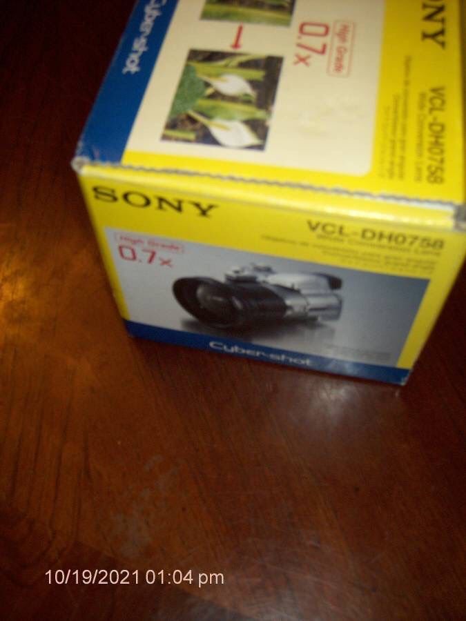 SONY VCLDH0758 Wide-Angle Conversion Lens: VCL-DH0758