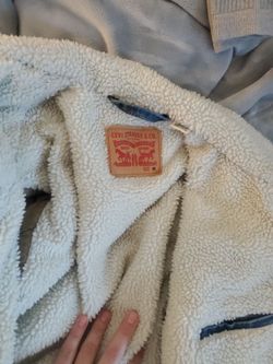 Levi's fur/insulated Jean jacket size M