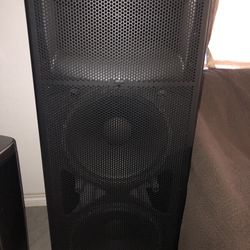 For Sale 2 Peavey Black Widow Sp4 Tower Speakers 