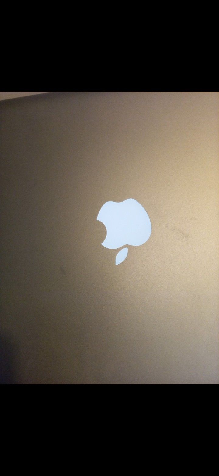 Apple MacBook Air 11" Working Great Charger Included