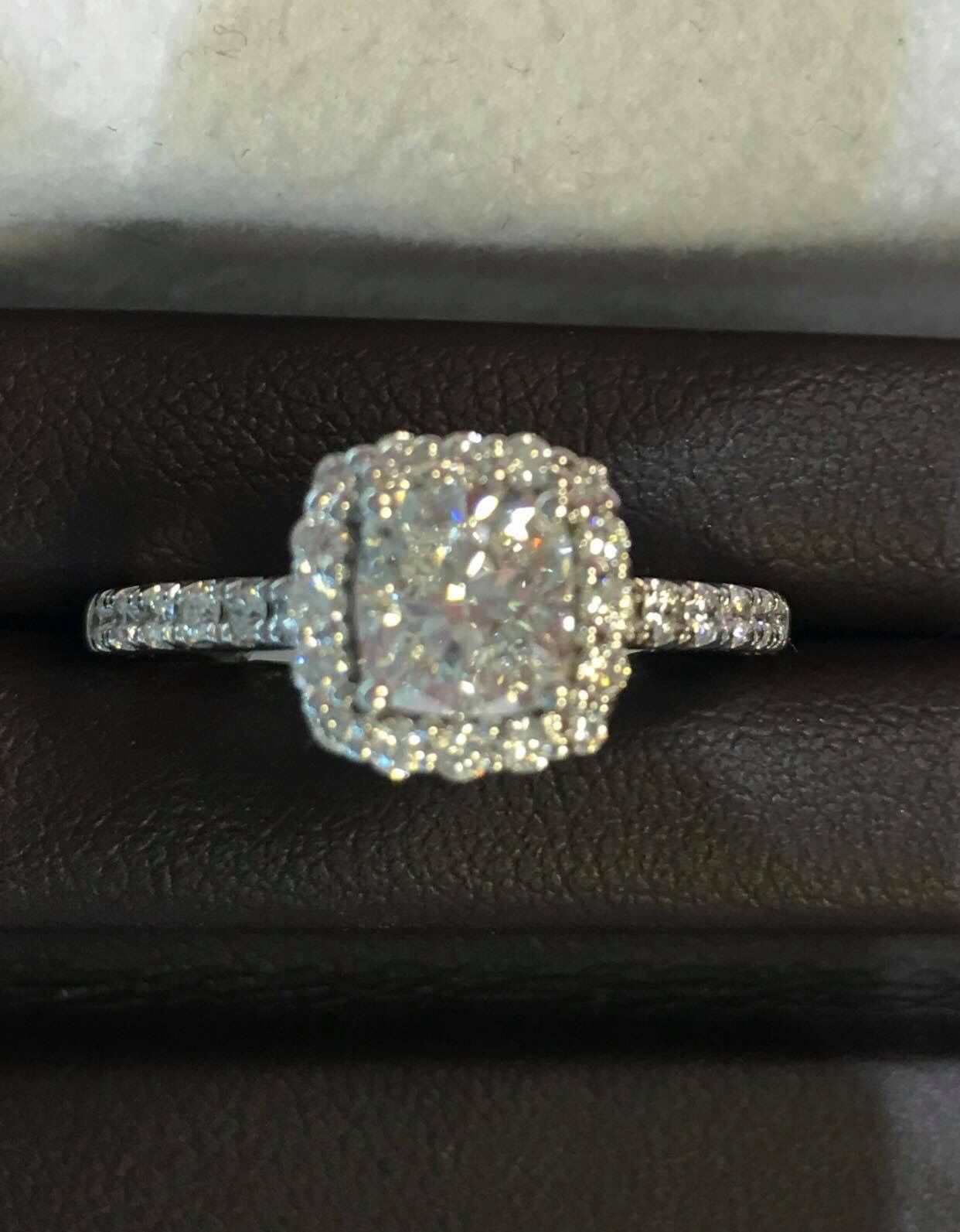14 Kt Diamond Engagement ring 1 1/3 ctw