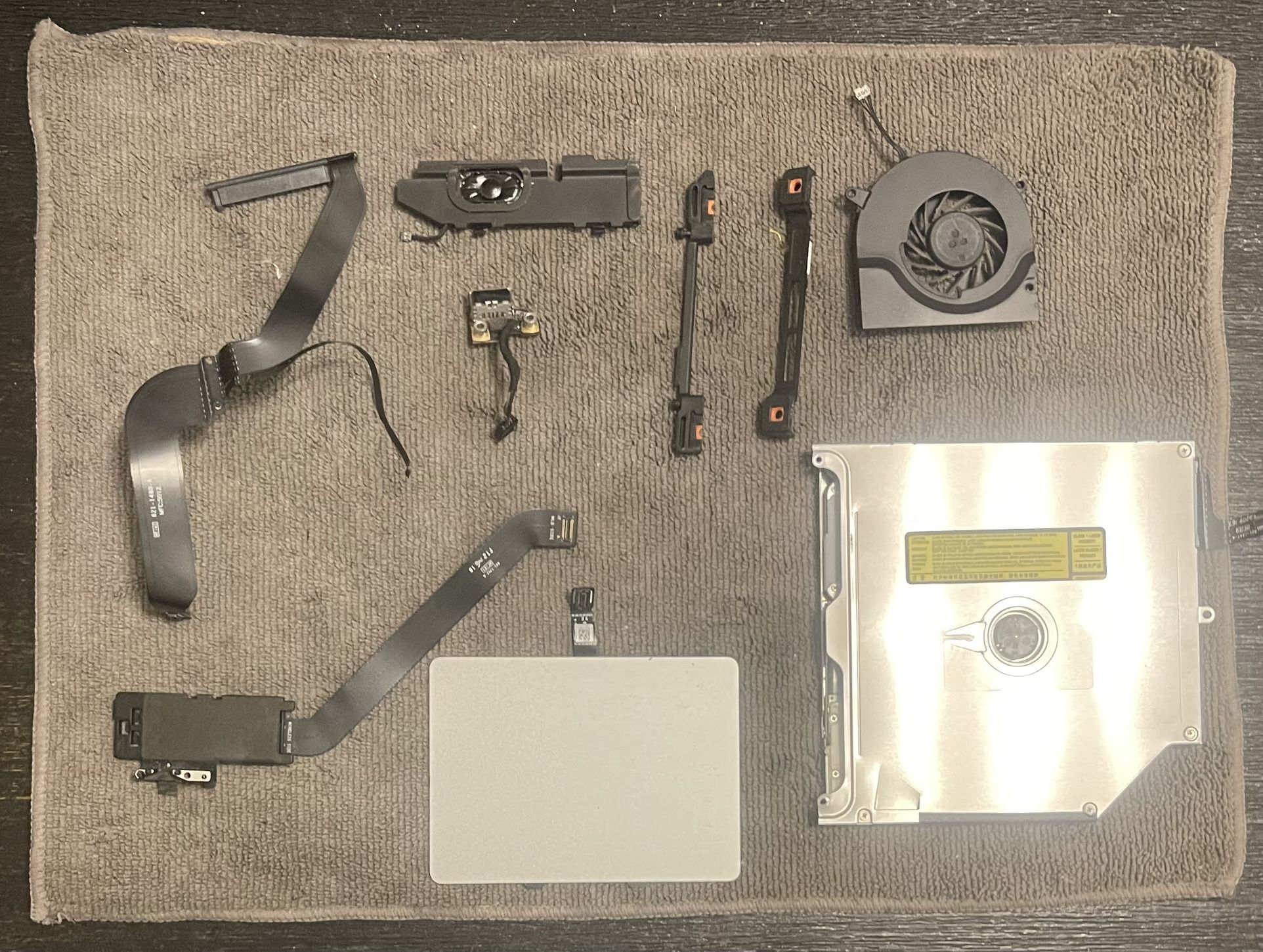 APPLE MACBOOK PRO MID 2010 PARTS