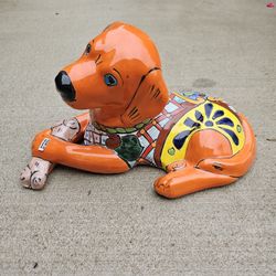Talavera Lying Dog With Bone. Clay Pots, Planters, Plants. $35 cada uno