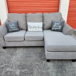 Couch/Lounge (delivery available)