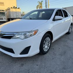 2014 Toyota Camry LE