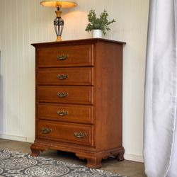 Vintage 5-drawer dresser - FREE DELIVERY