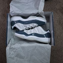 Jordan 11 Low Diffused Blue Size 13