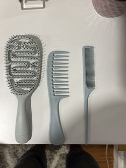 Detangling Brush And 2 Combs