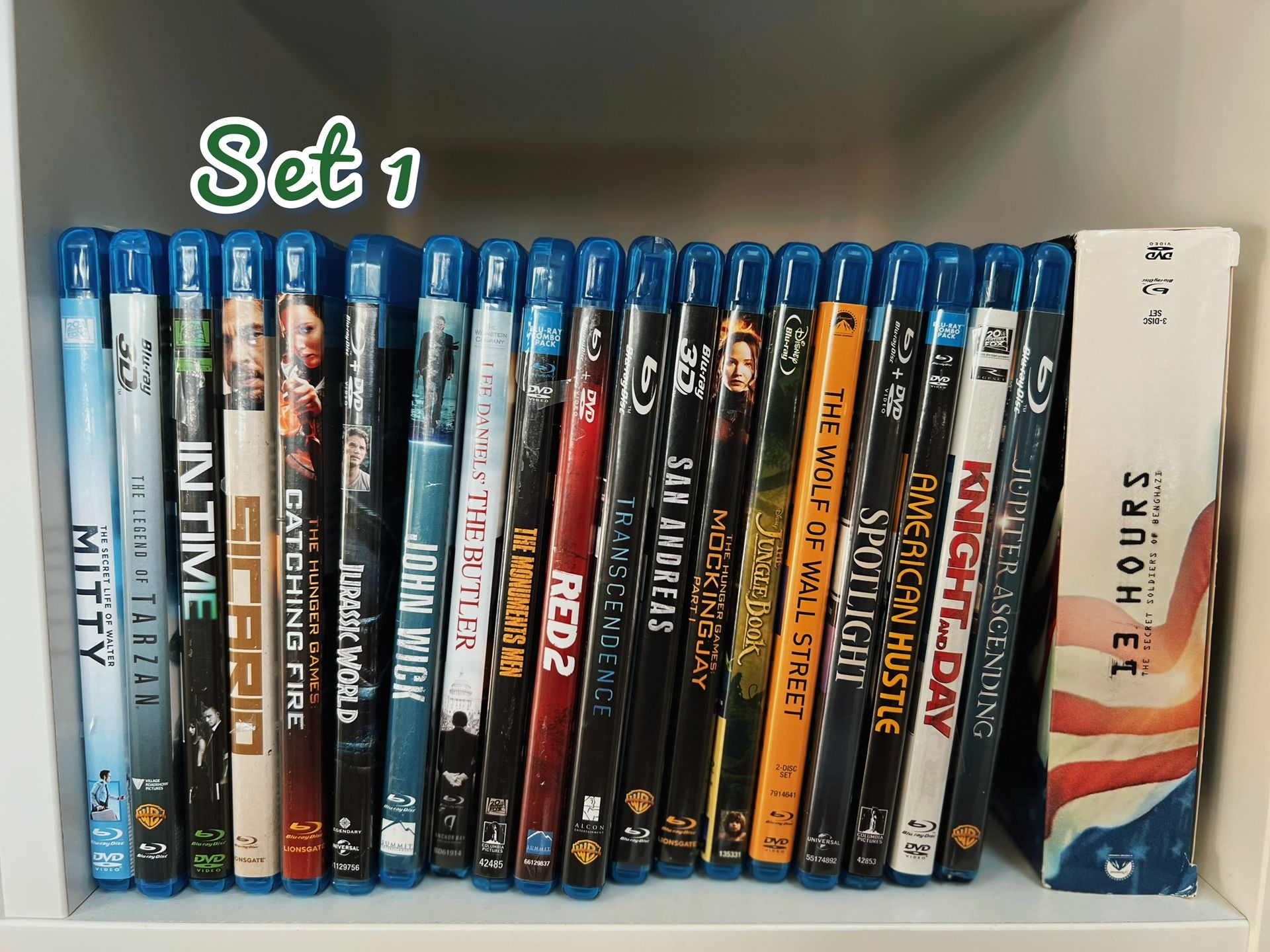 50 Blu-rays/ DVDs and two 3D Glasses