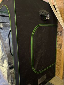 Grow tent
