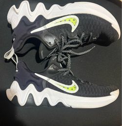 Nike Giannis Immortality ‘Black Volt’