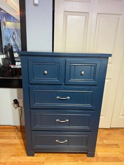 Navy Blue 5-Drawer Chest / Dresser
