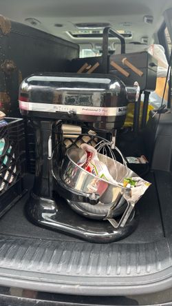 black kitchen aid professional stand mixer