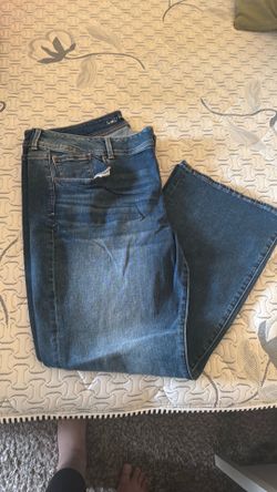 Woman’s American eagle jeans