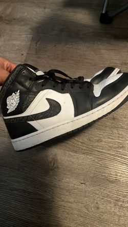 Air Jordan 1 Mid SE Panda Elephant