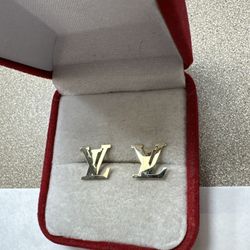 14 Kt ,genuine Gold , Not Plated , Stud Earrings 