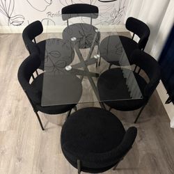 Dining Room Table With Chairs 
