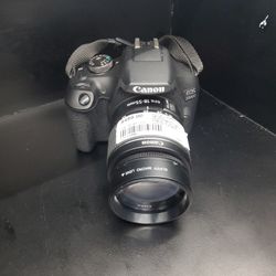 Canon EOS 2000D w/ 18-55mm Lens 