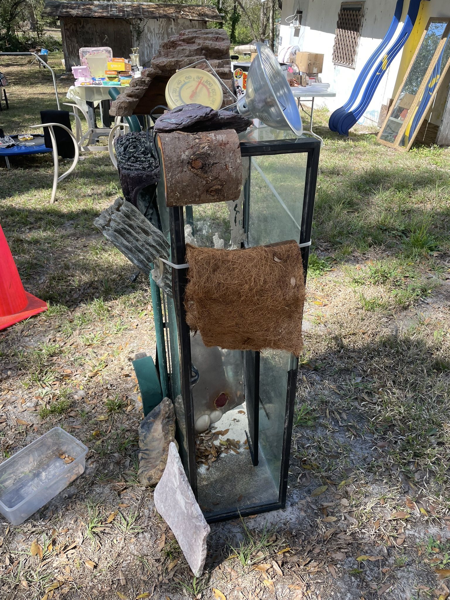 Reptile Tank And Accessories