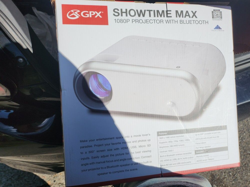 GPX Showtime Max 1080P Projector