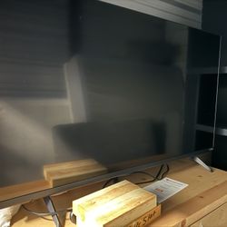 VIZIO 43" Class 4K LED HDR Smart TV (V4K43M-08)