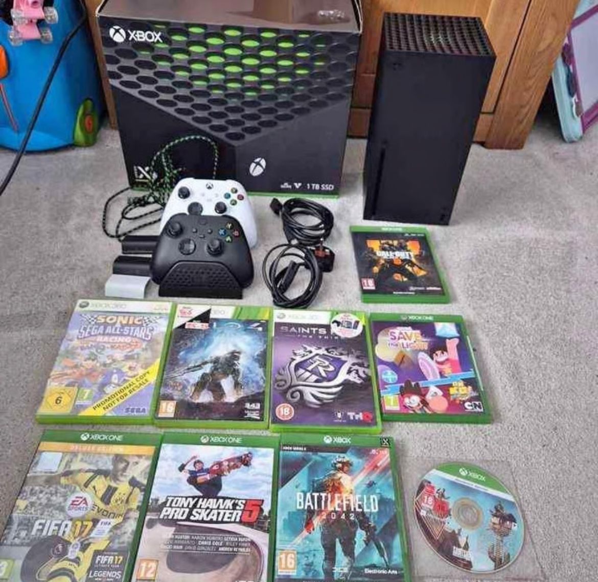 Working Perfect Xbox Series X With 9 Games