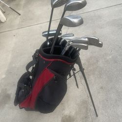 Callaway Adult Right Handed Golf Clubs With Standing Bag 