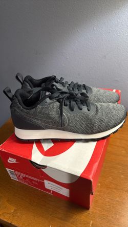 Women’s Nike MD Runner   2