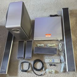 Panasonic SA-HT940 5-Disc DVD/CD/Radio 5.1 Home Theater