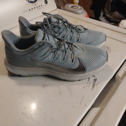 Size 9 Womens Nike Running Shoes