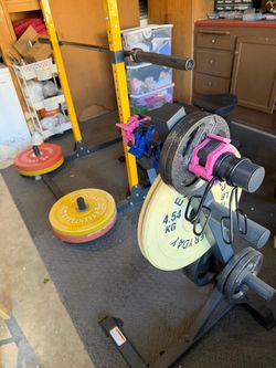 Home Gym Bundle – Squat Rack, Bench, Barbell, 260 lbs of Plates