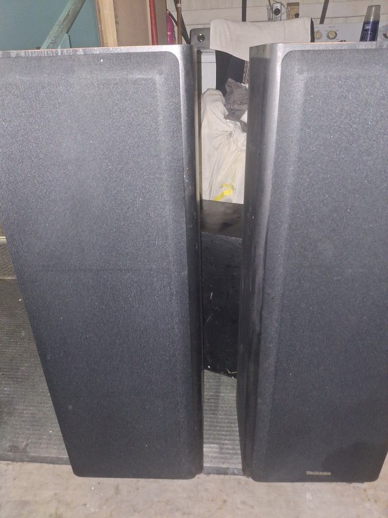 Technics Speakers