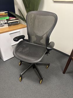 Herman Miller Aeron Chair