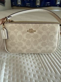 Coach Outlet Nolita