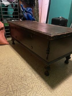 Free antique trunk