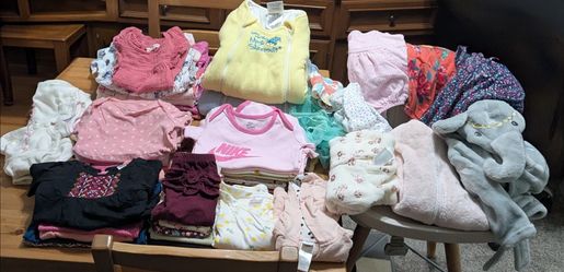 Over 60 pieces (3-6 months baby girl clothes)