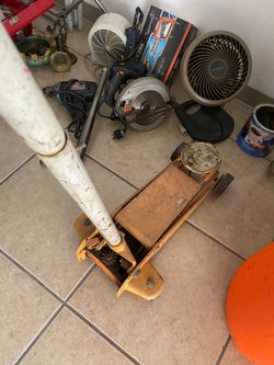 Vintage Hydraulic Floor Jack – Heavy Duty Automotive Car Jack
