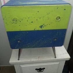 Solid Wood End Table Nightstand