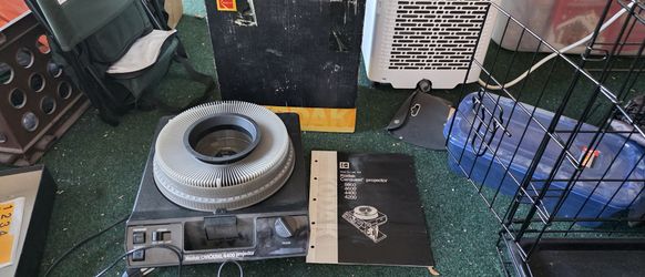 Kodak Slide Projector Works Great