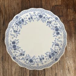 Narumi premier Japanese manufacturer of high-quality bone china Dinner Plate
