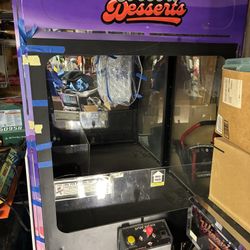 Large Claw Machine 