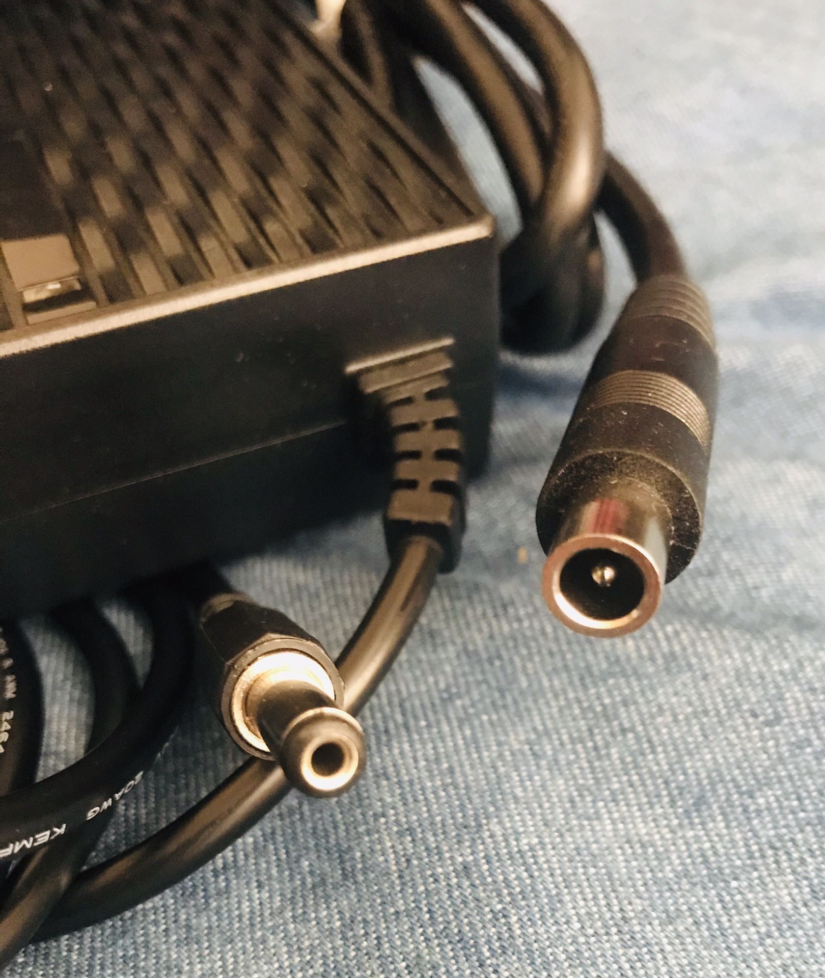 SPIN Scooter charger 42 Volt 2 Amp, if its 42 Volt i have plug 4 U