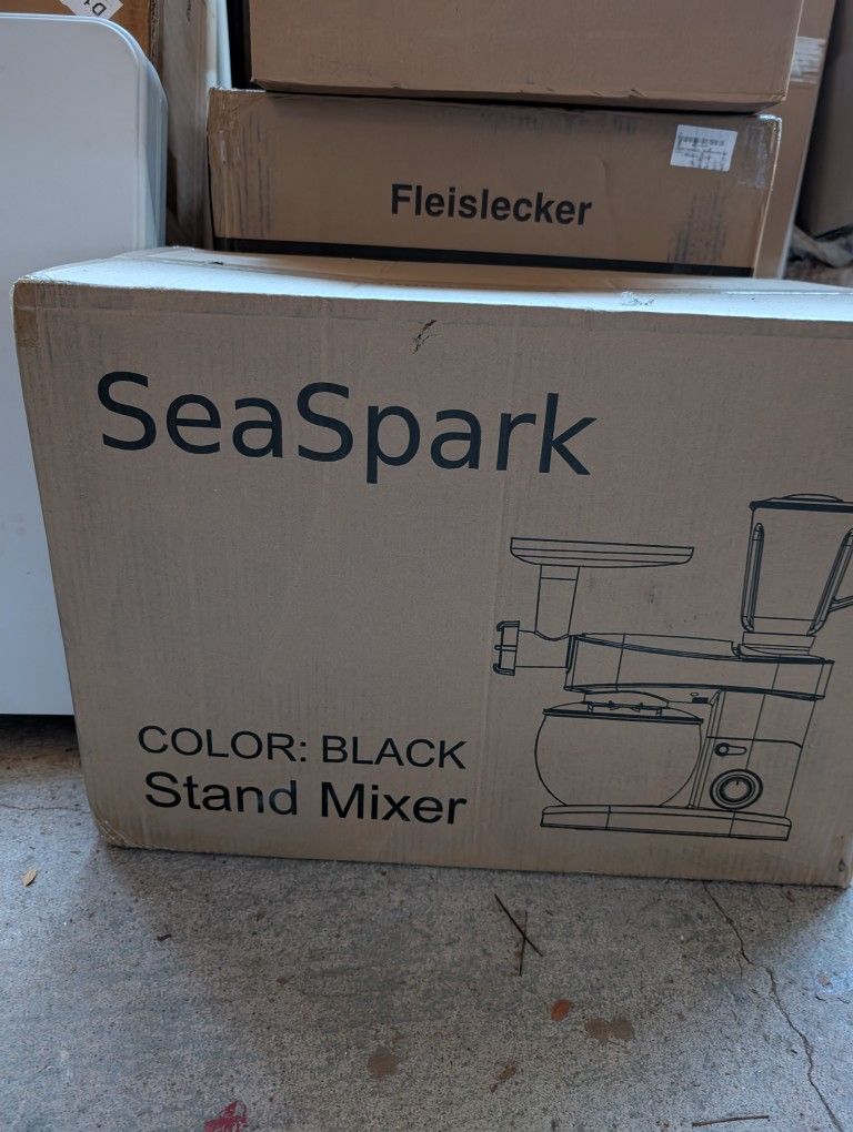 Brand New Stand Mixer
