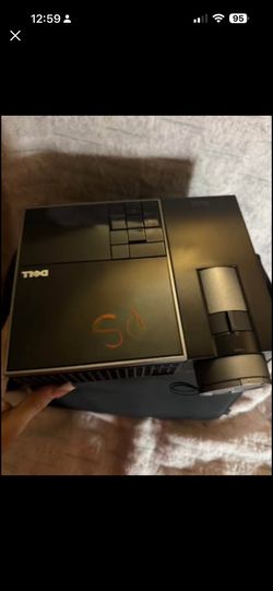 Slightly Used Out Projector With Box And Cords Great Buy