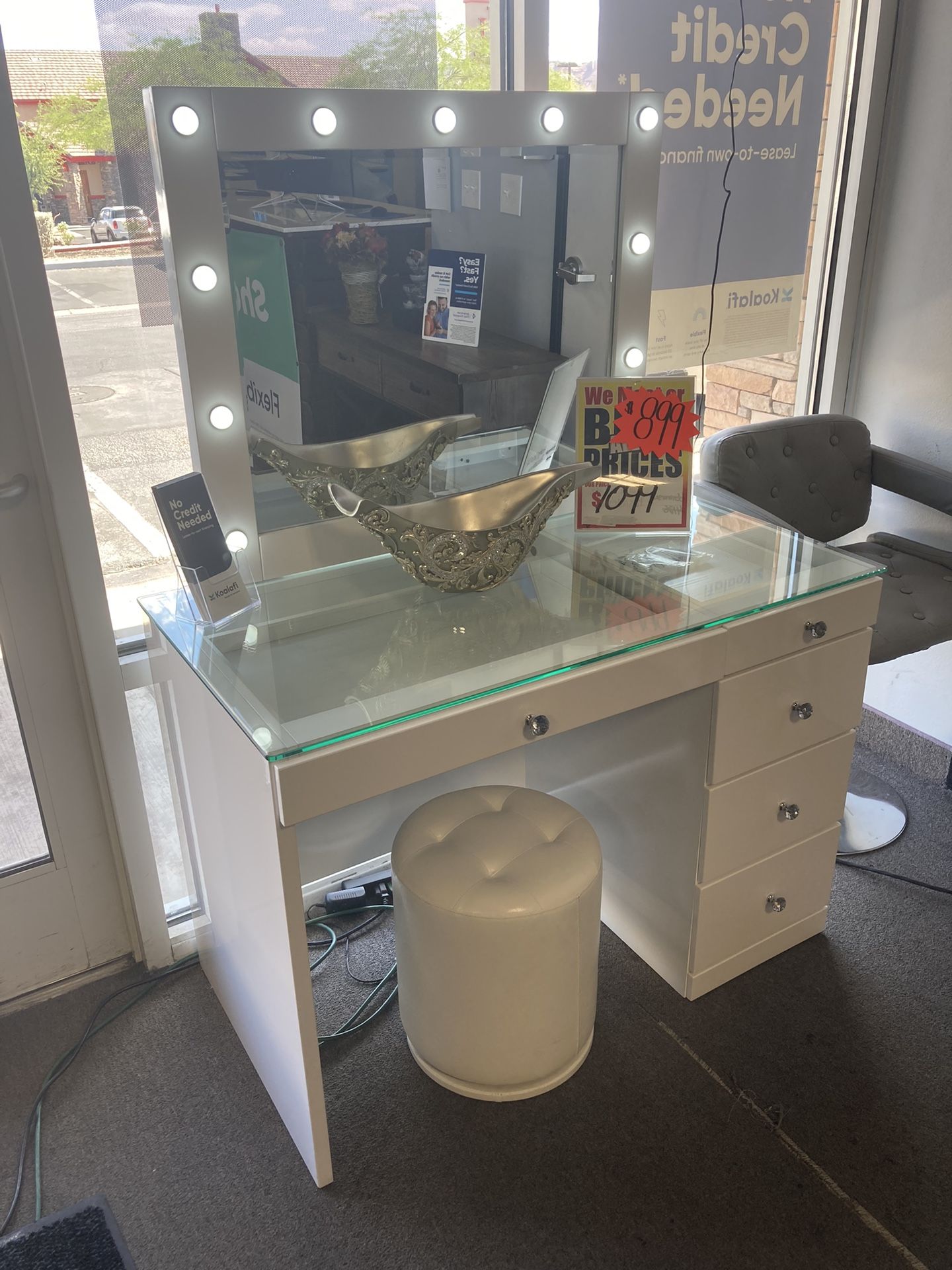 Vanity Set! $899! Easy Financing! With Stool! π²π»π