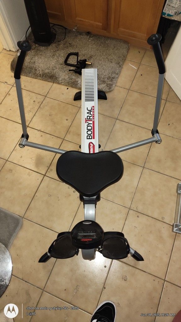 Body Track Row Machine