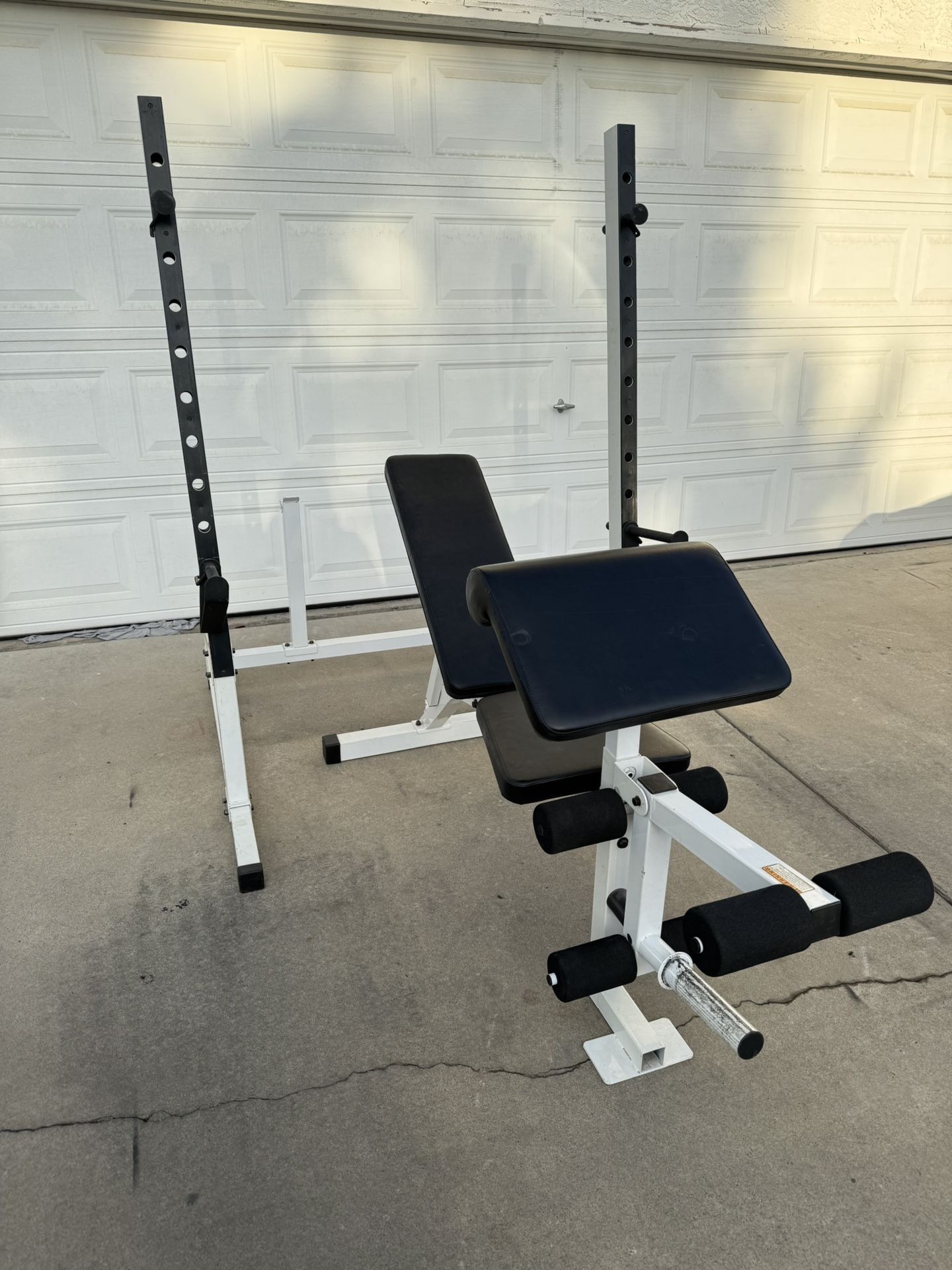 Squat Rack And Adjustable Weight Bench