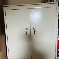 Metal Cabinet With Lock & Key