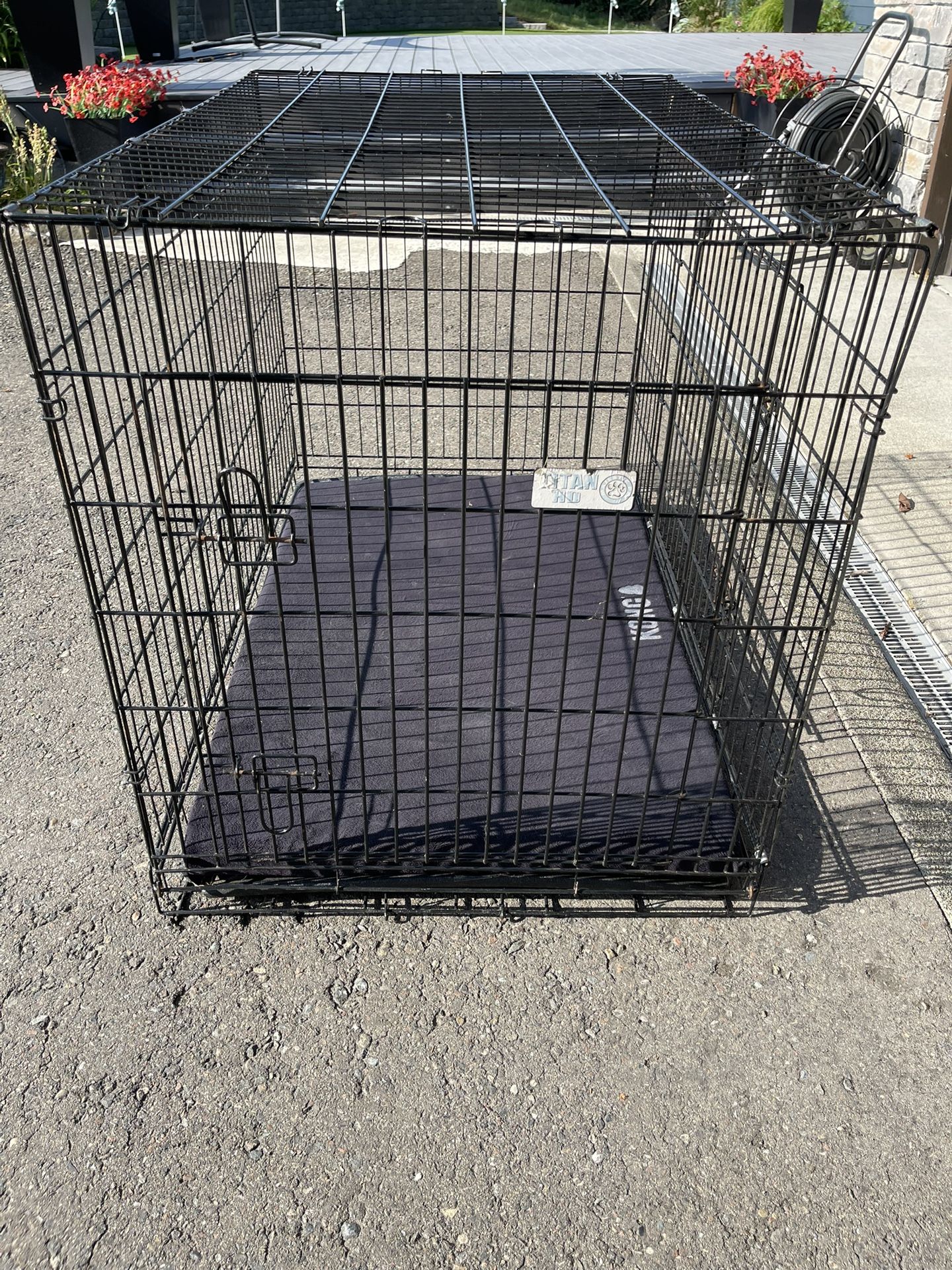 XL Dog Kennel