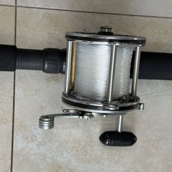 Fantastic Fishing 🎣 Penn combo Set; Penn 4/0 113 Reel, 5’6” Penn Standup Slammer Rod, 380yds mono Exc